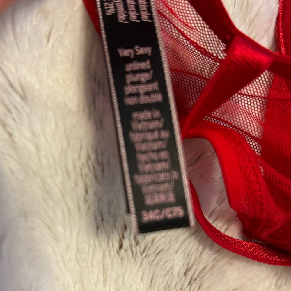 Victoria’s Secret bra - Picture 7 of 7